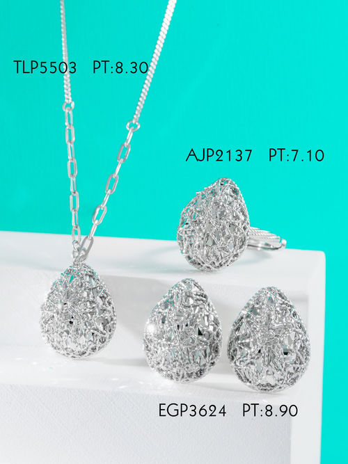 Latest company news about 플래티넘 웨딩 링이 왜 그렇게 인기가 많을까요?